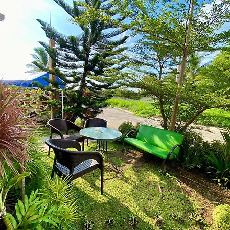 Relaxing Home At Camella Bacolod, Near Airport, Rockwell, Terminals, Famous Resto Екстер'єр фото