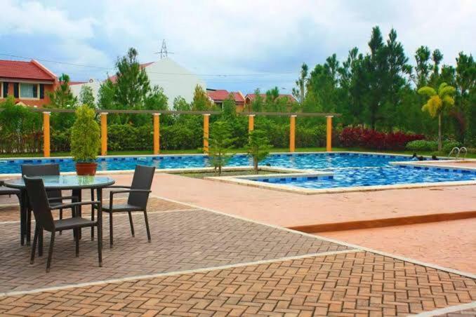Relaxing Home At Camella Bacolod, Near Airport, Rockwell, Terminals, Famous Resto Екстер'єр фото